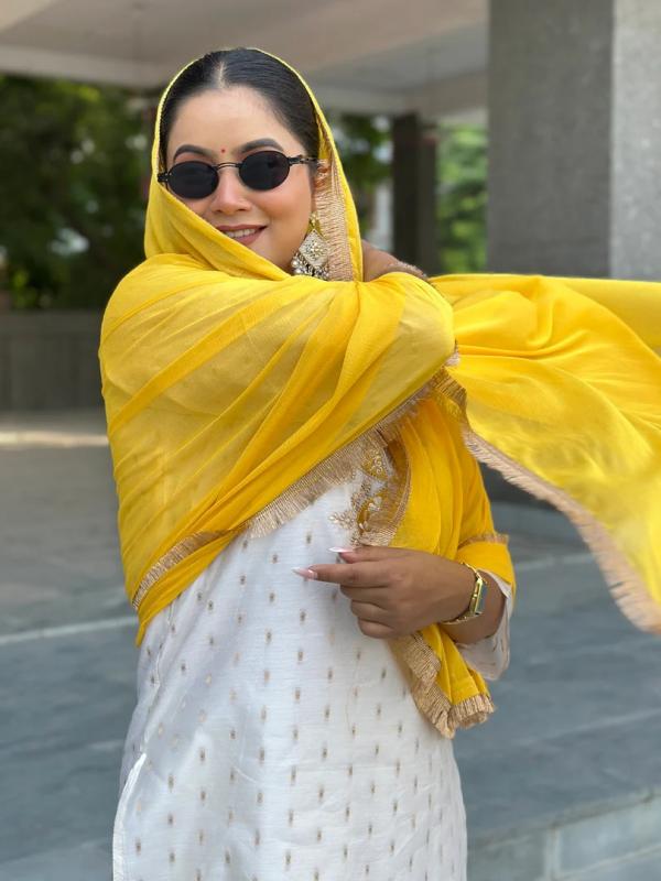 VP 9752 Y White Women Kurta and Pant Dupatta Sets Chanderi Silk Fabrics with Embroidery